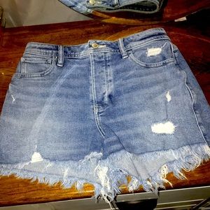 Hollister shorts never worn